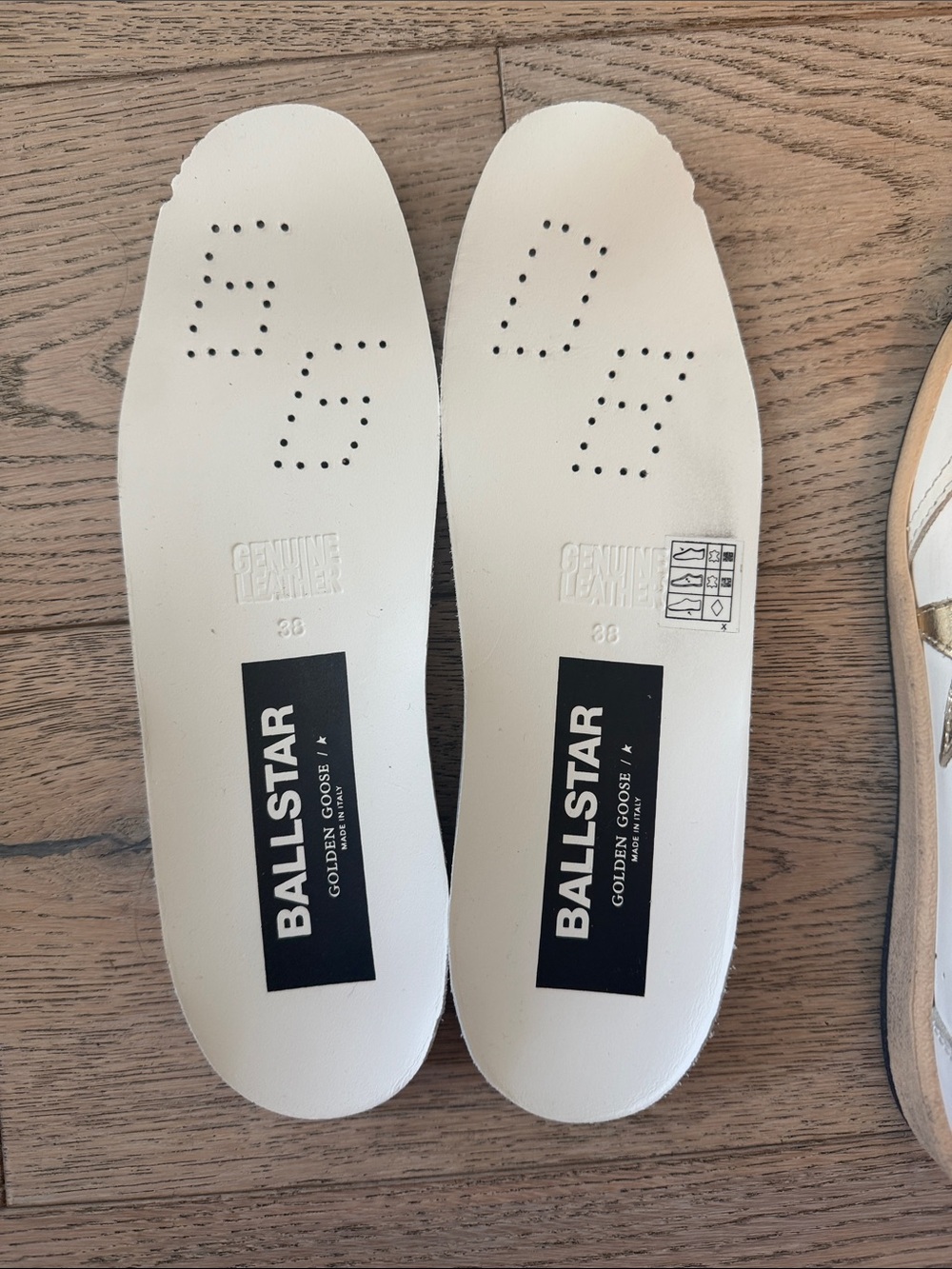 Golden Goose Ball Star with Gold Star and Heel tab 38 BRAND NEW - Picture 14 of 15